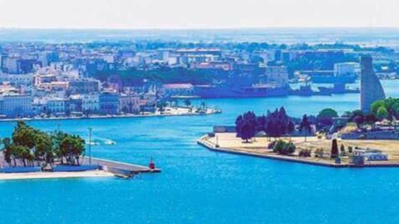 Casa Vacanze Corso Roma บรินดิซิ ภายนอก รูปภาพ